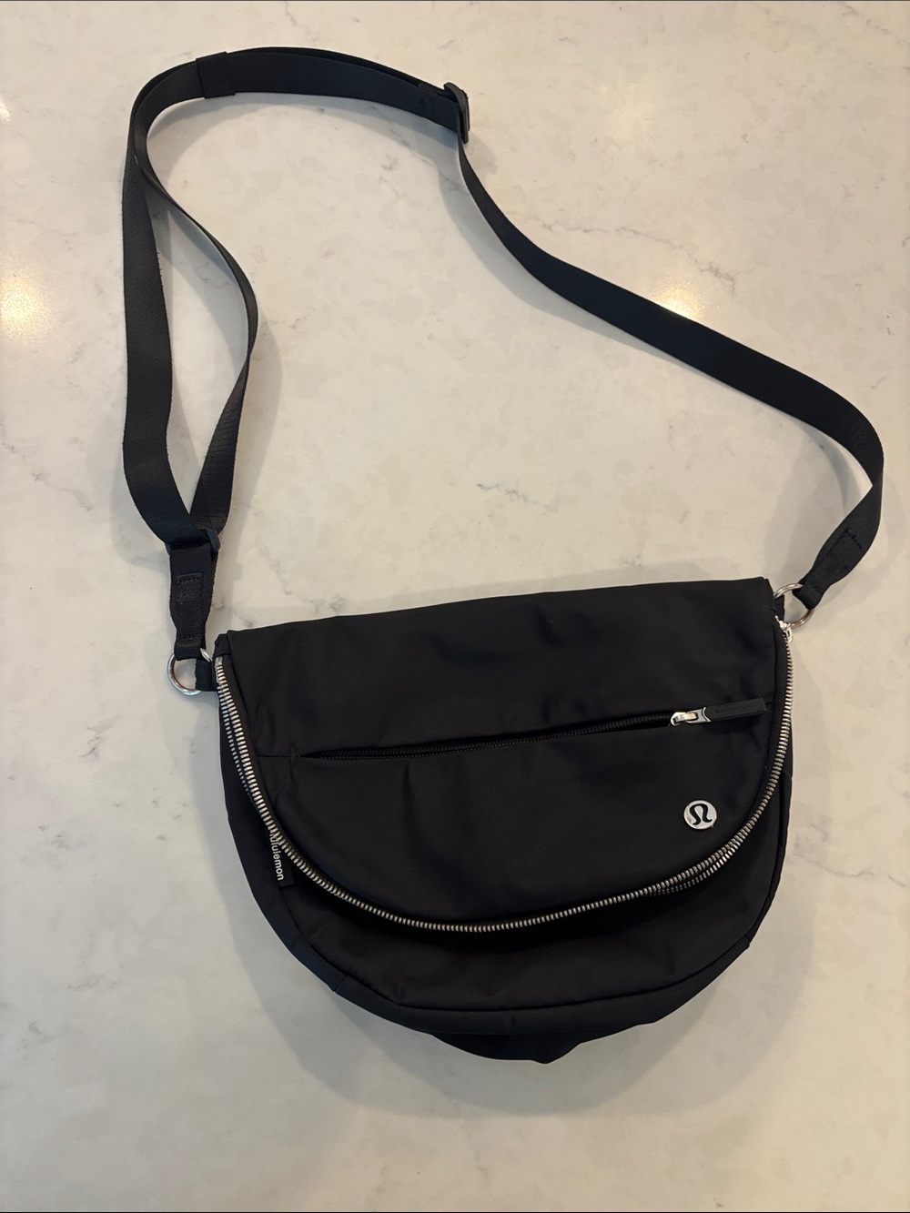 lululemon athletica Black Crossbody Zip Messenger Bag